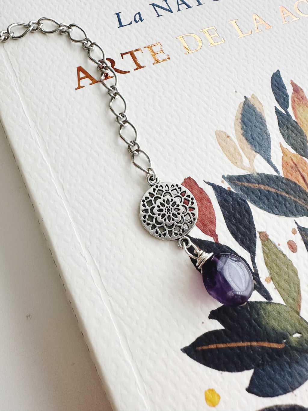 Marcador de Libro piedra Amatista. Incluye significado de la piedra y Packing para regalo