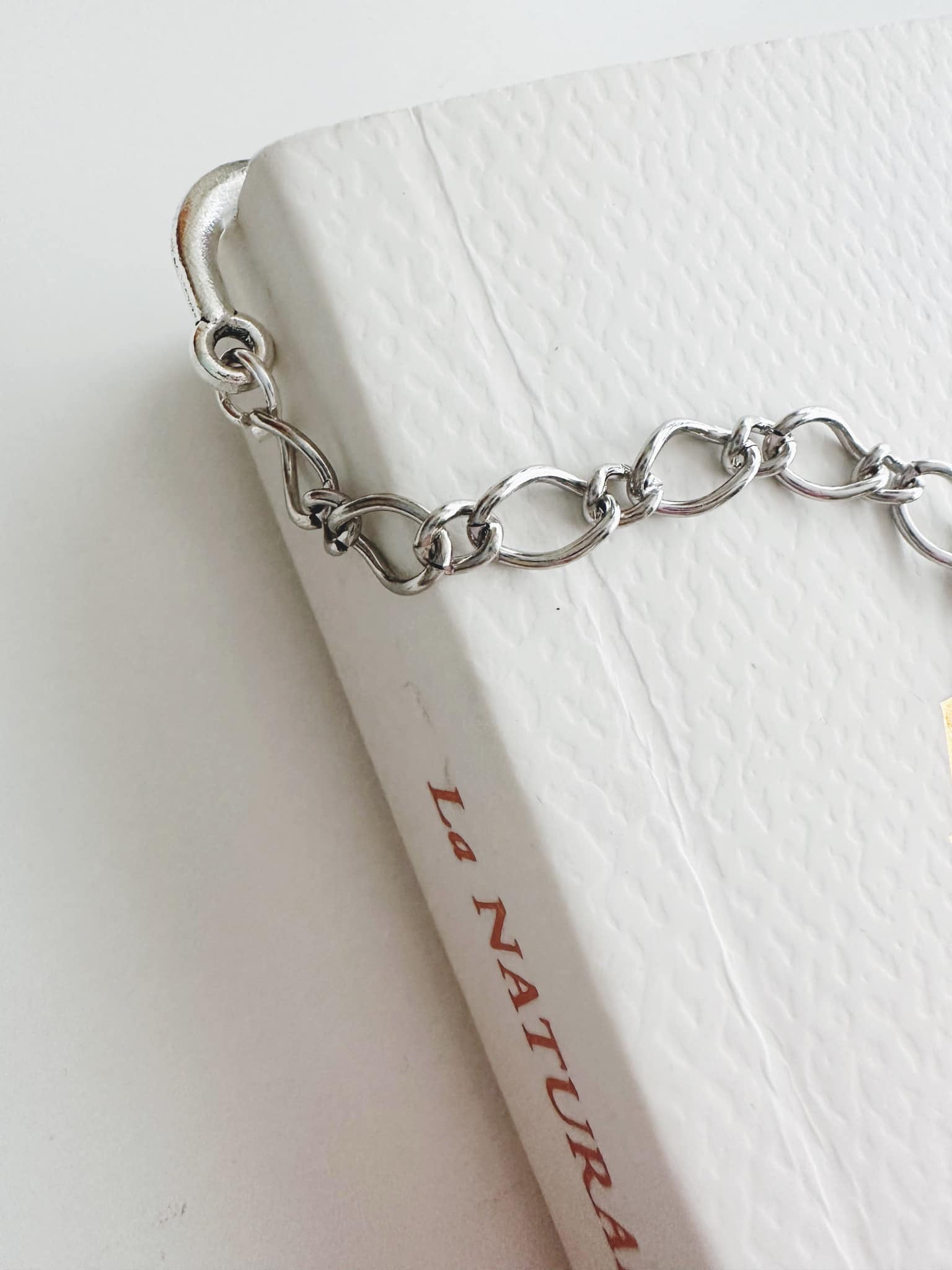 Marcador de Libro piedra Cuarzo Cristal. Incluye significado de la piedra y Packing para regalo