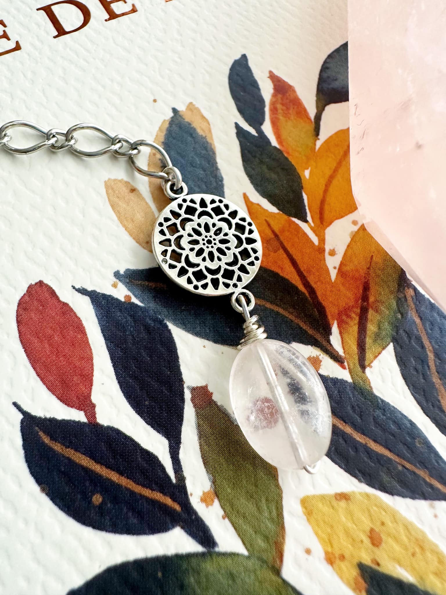 Marcador de Libro piedra Cuarzo Rosa. Incluye significado de la piedra y Packing para regalo (Copia)