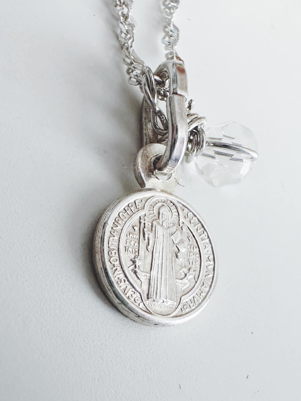 Collar de Plata 925 San Benito. Incluye packing para regalo.