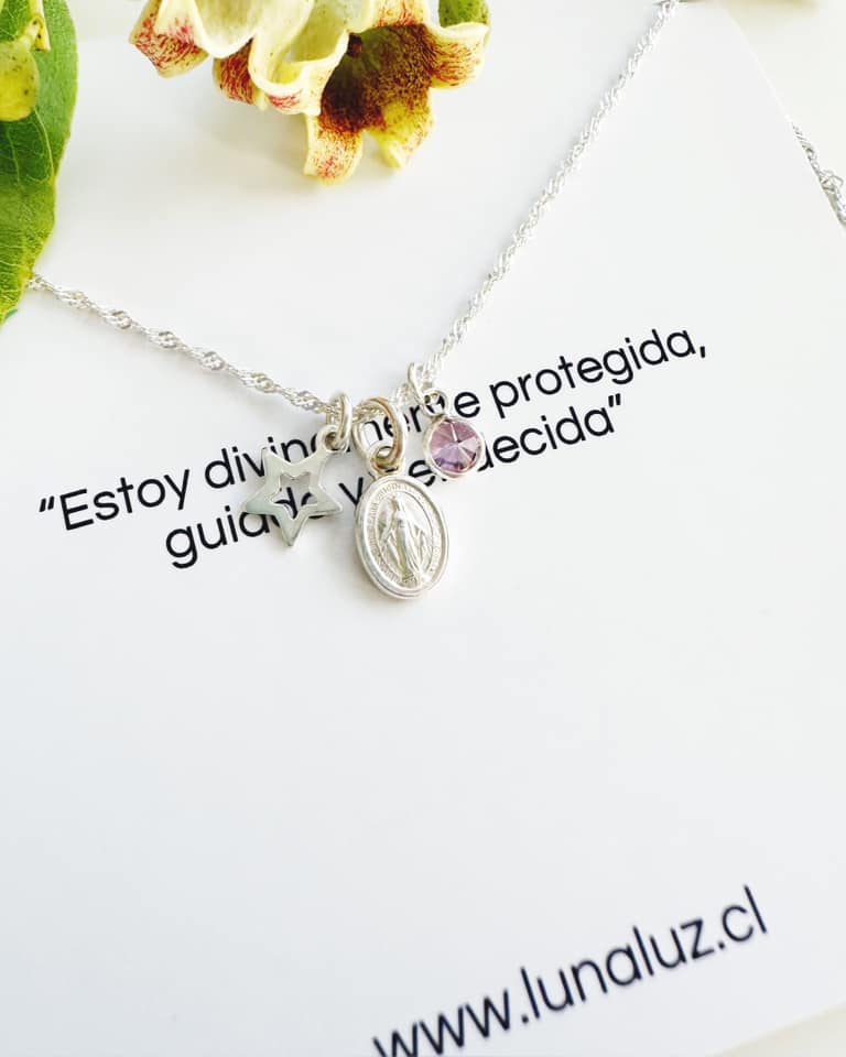 Collar de Plata 925 Virgen de los milagros. Incluye packing para regalo.