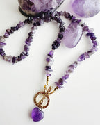 Collar corazón en piedra Amatista. Incluye significado de la piedra y packing para regalo