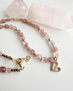 Collar Corazon de luz y piedras Cuarzo Rosa frutilla. Incluye significado de su piedra y Packing para regalo
