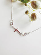 Collar de Plata 925 Cruz de cristo y circones. Incluye packing para regalo.