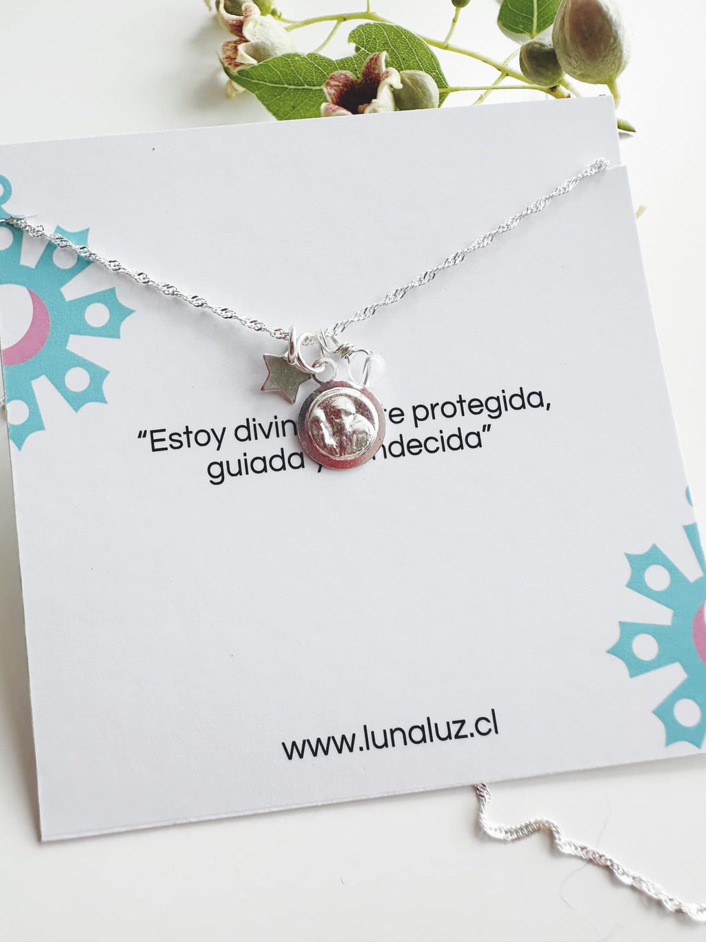 Collar de Plata 925 San Benito con perlita de Cuarzo. Incluye packing para regalo.