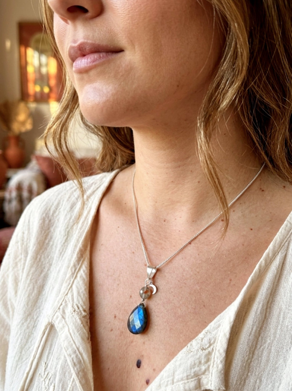 Collar “Magia Interior” – Piedra Labradorita