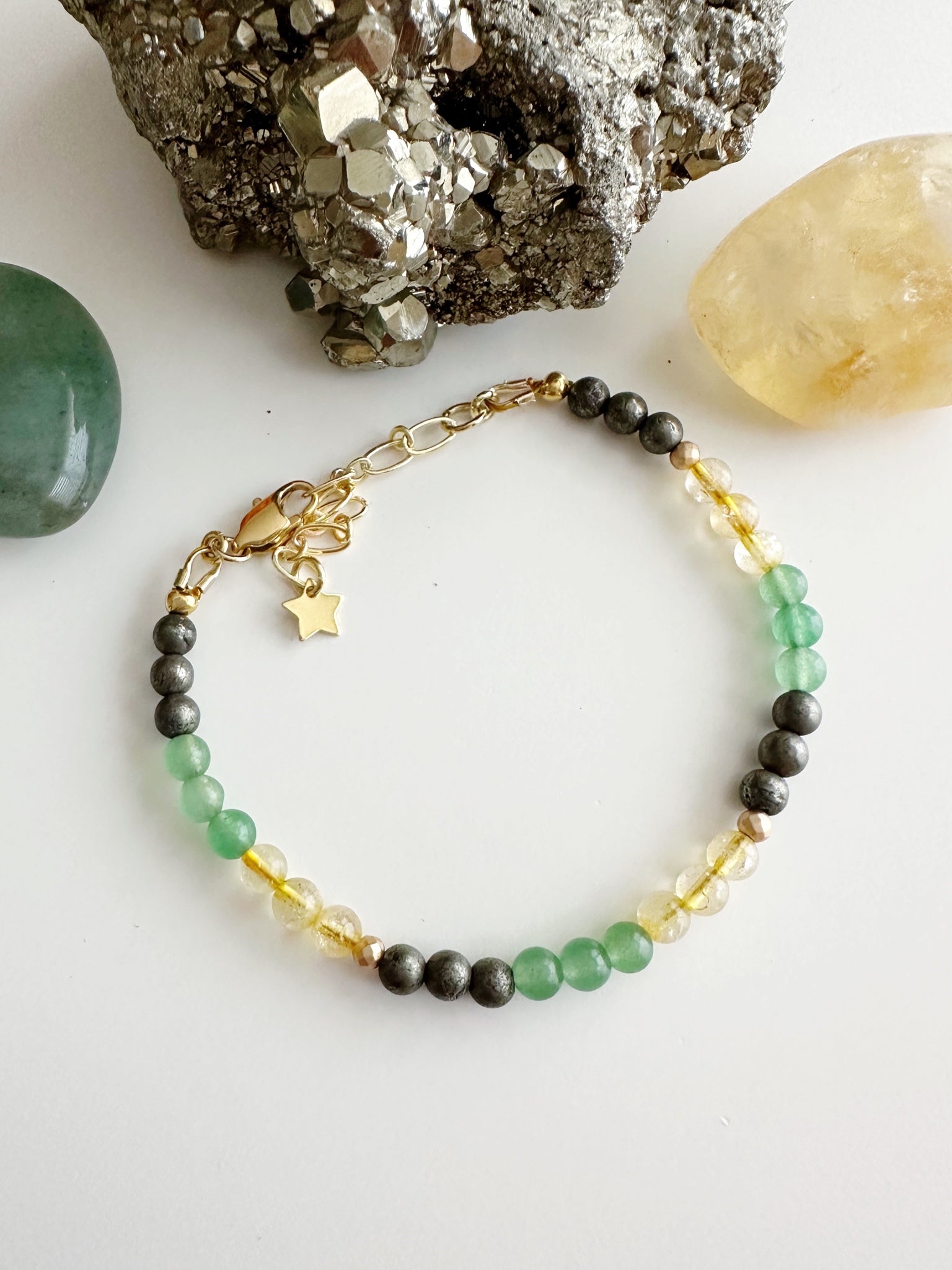 Pulsera “Triada de Abundancia”. Incluye significado de sus piedras y Packing para regalo