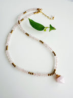 Collar "Amor, Calma y Energía del Corazón" en piedra de Cuarzo Rosa