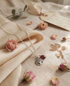 Collar Árbol de la vida y Piedra Granate