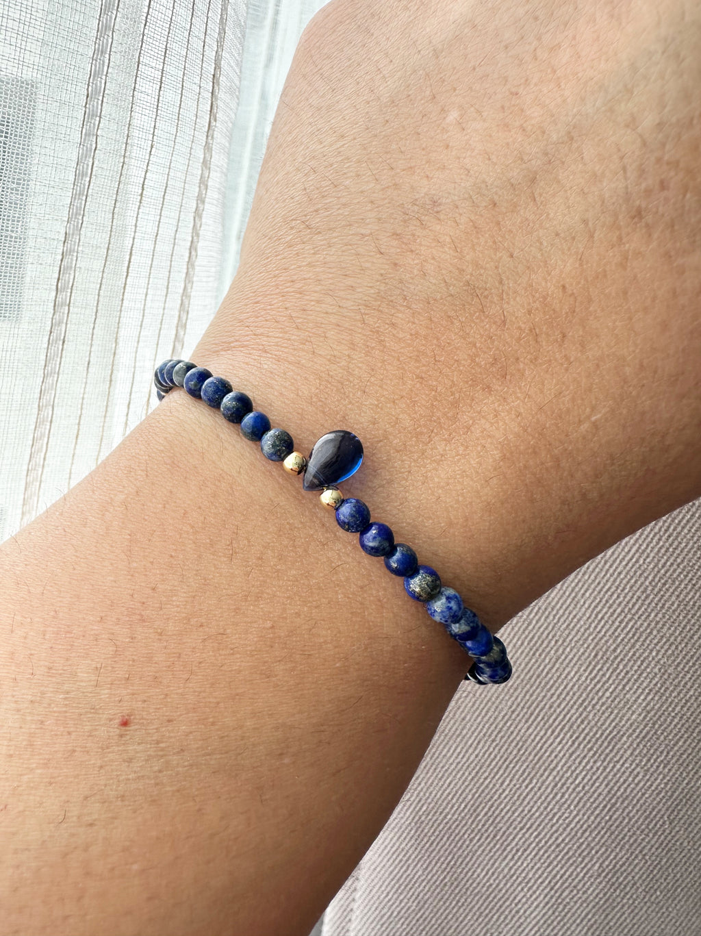 Pulsera "Mi voz interior" en piedra Lapislázuli