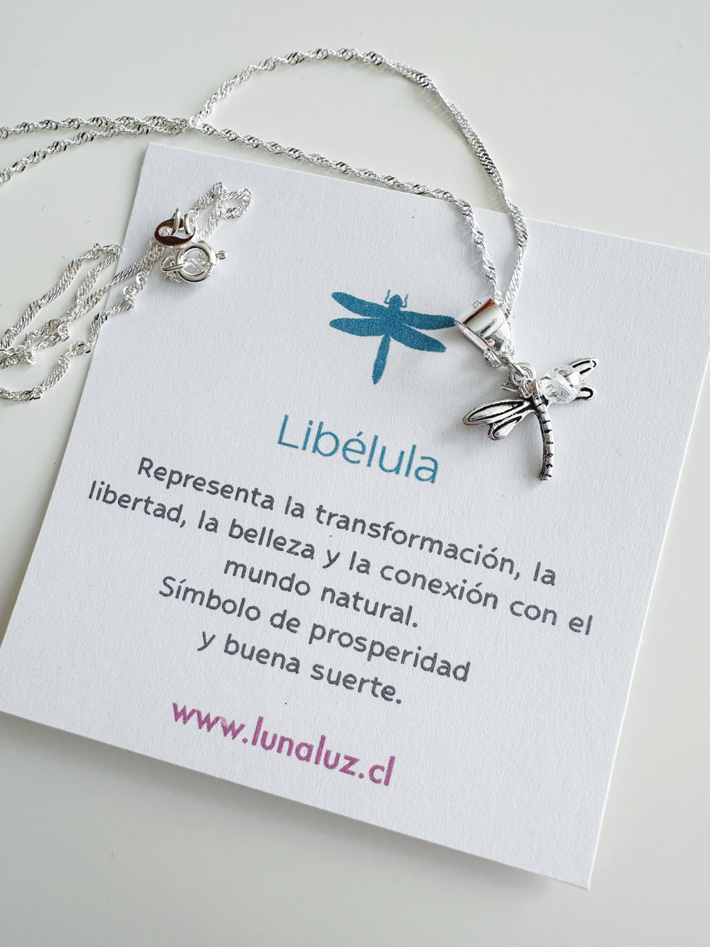 Collar Libélula de Plata 925 con punto de luz. Incluye significado y viene listo para regalar