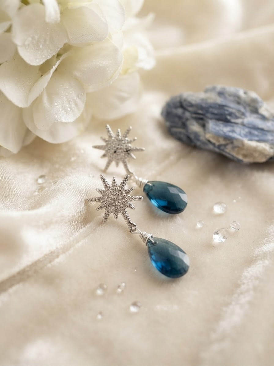Aros "Serenidad del Alma" de Cristal Azulado. Enchape de Plata 950