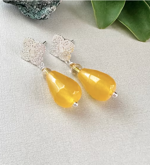 Aros silver piedra Ágata Amarilla. Incluye significado de lapiedra y packing para regalo