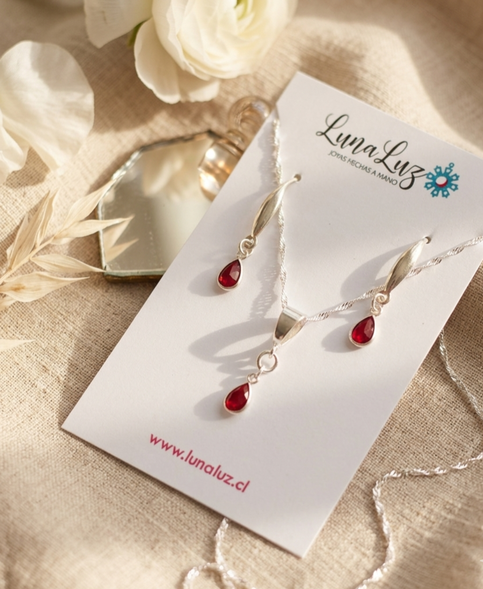 Conjunto de Plata "Amor, Pasión y Energía del Corazón" con Cristales Rojos