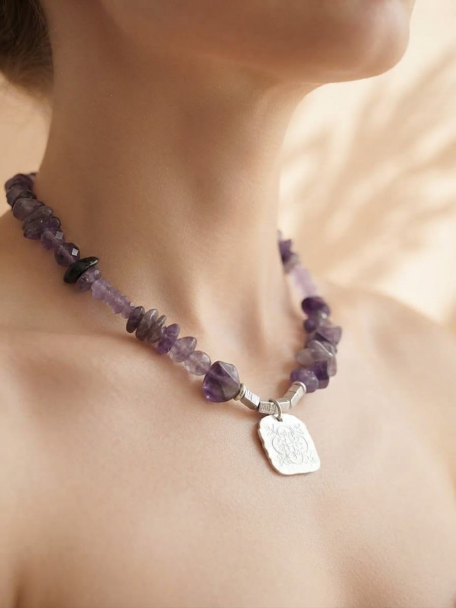 Collar “Mi Paz me fortalece” en piedras Amatista. Hay 3 variedades. Elige el tuyo. Enchape de Plata 950