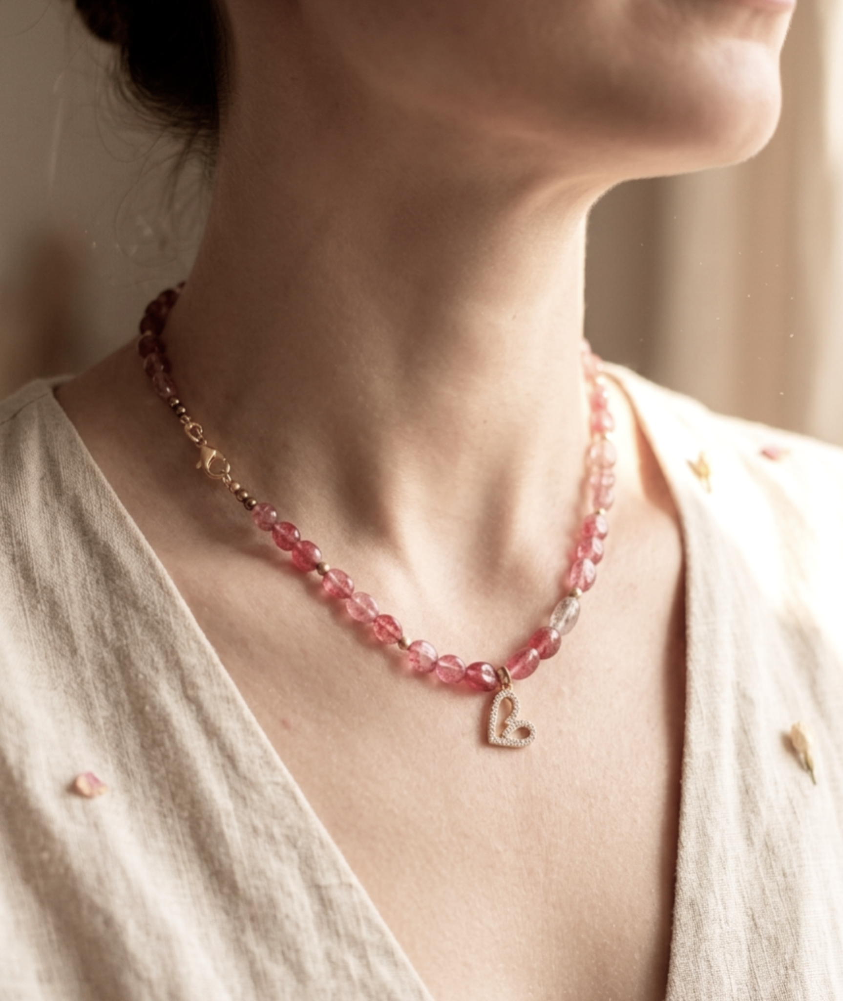 Collar Corazón de Cuarzo Rosa – Regalo de Amor Infinito para Mamá