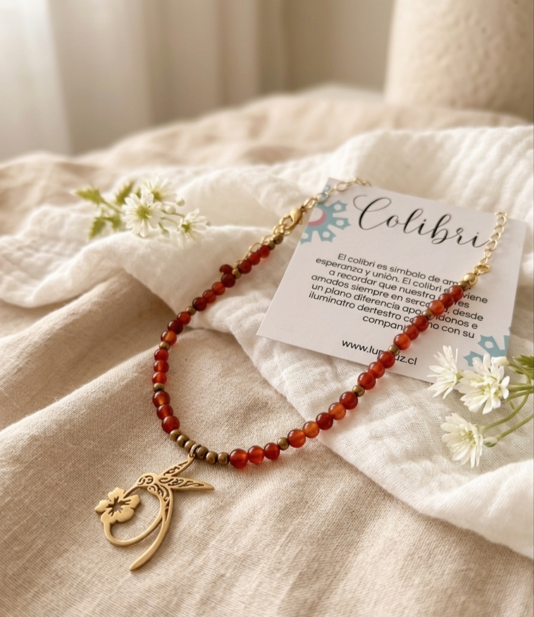 Collar Colibrí con Piedras Cornalina "Energía, Alegría y Fuerza Interior"