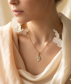 Collar Virgen Niña con Circones “Luz de Fe”