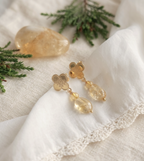 Aros de flor con piedra Cuarzo Citrino "Flor de Energía Solar"
