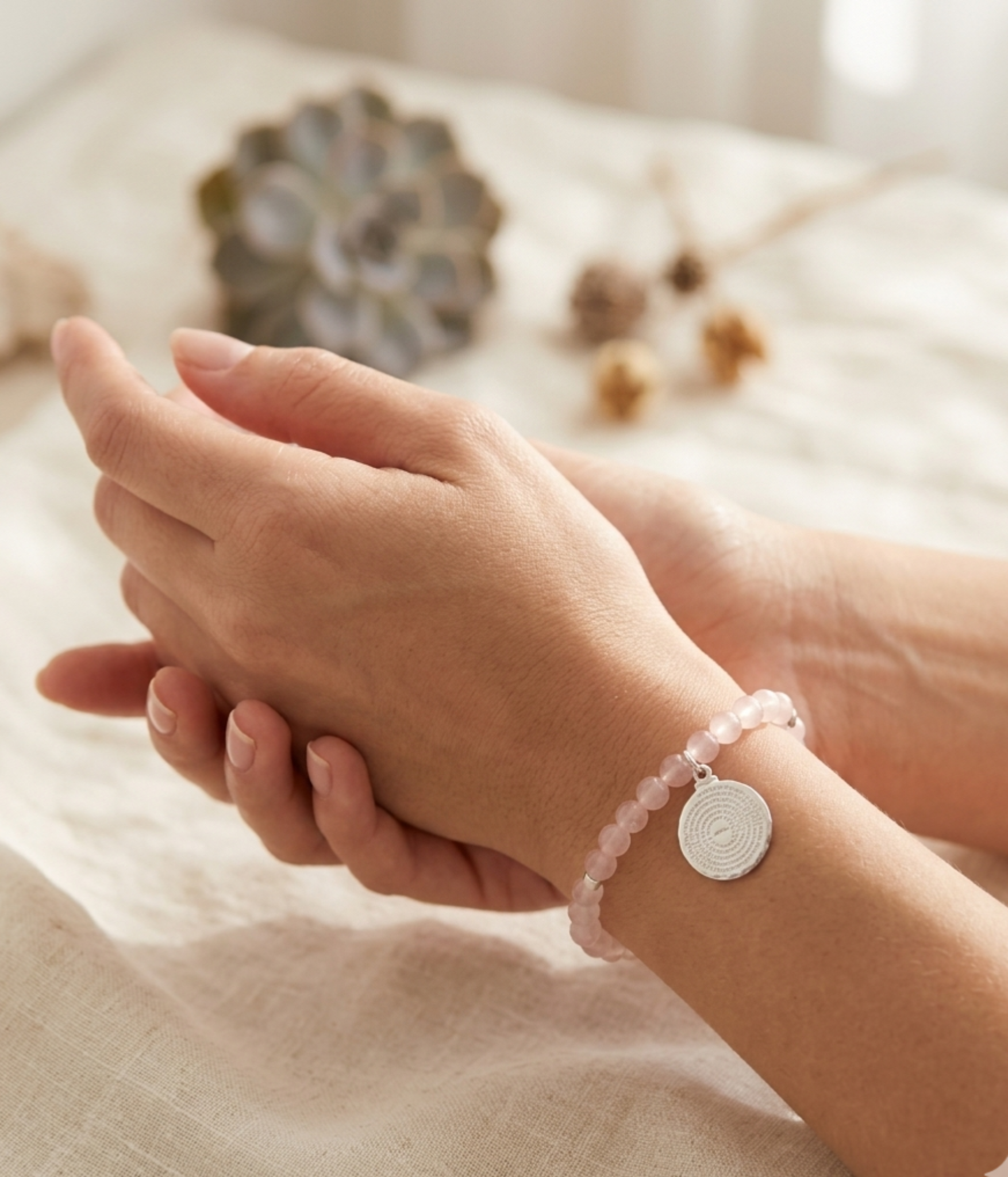 Pulsera Padre Nuestro y Cuarzo Rosa “Fe y Amor”