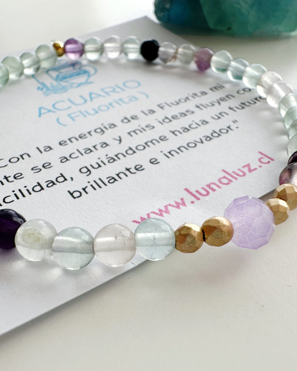Pulsera Amuleto para Acuario en piedra Fluorita. Incluye mensaje especial y Packing para regalo