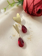 Aros de Cristal Rojo "Amor que Brilla". Enchape de Oro 18k