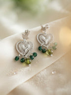 Aros de Piedras Verdes “Corazón que Florece”. Enchape de Plata 950