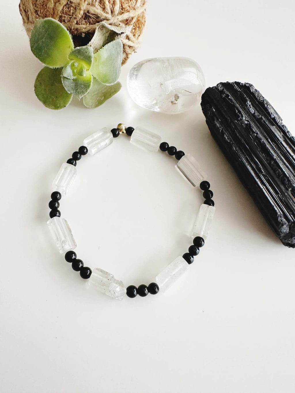 Pulsera para mujer con piedras turmalinas negra y cuarzo cristal