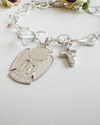 pulsera con dijes cristianos 