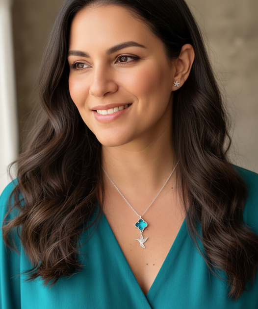 Collar silver Colibrí Cristal azul. Incluye significado y packing para regalo