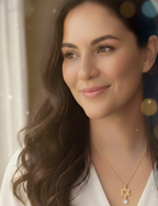 colla de mujer con la estrella de david y un punto de luz. collar bañado en oro