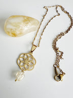 collar colgante semilla de la vida y cuarzo citrino