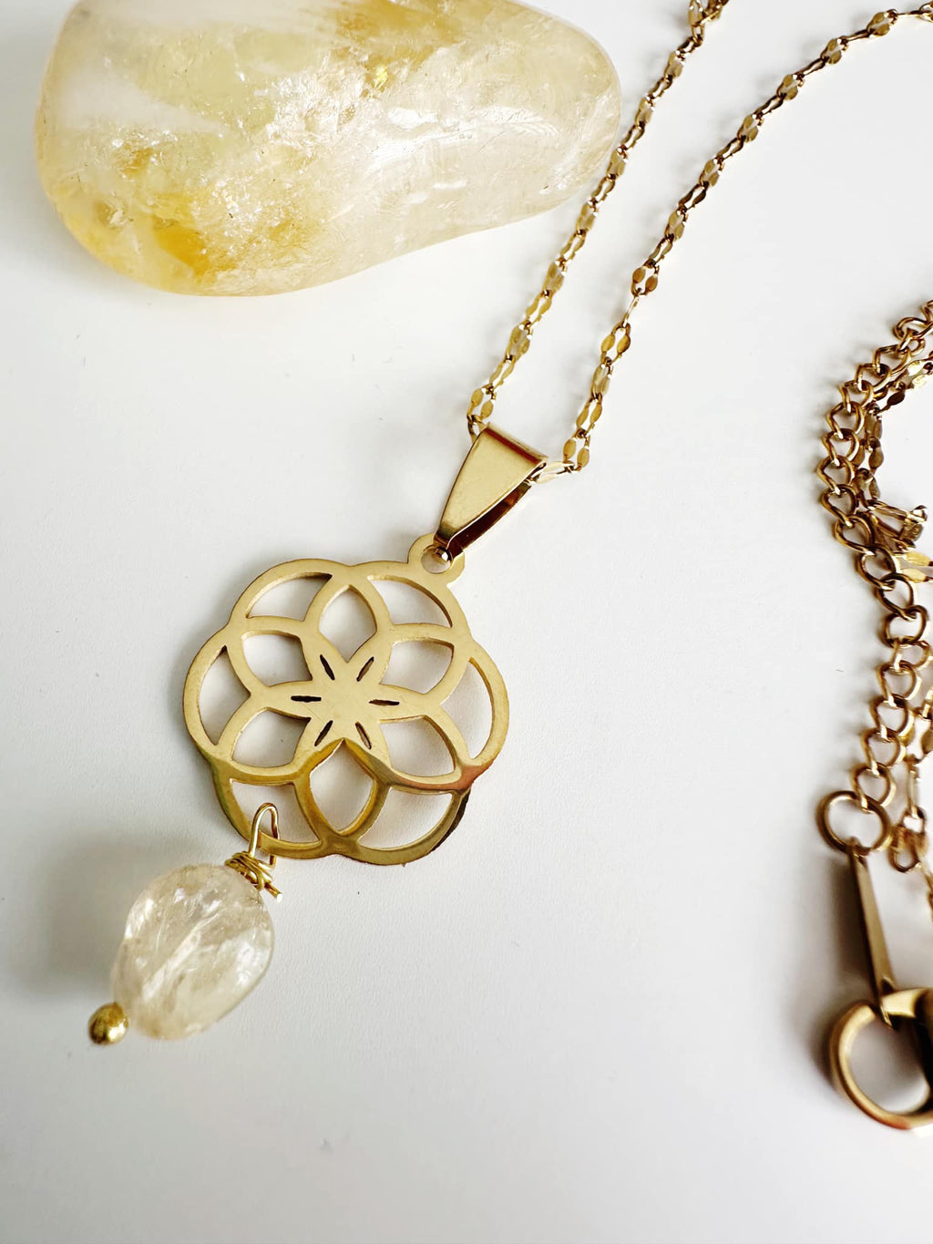 semilla de la vida y piedra cuarzo citrino