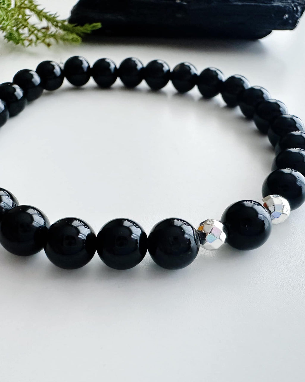 pulsera de piedra, piedras naturales, joyas de piedras naturales, joyas de piedra, joyas mujer, joyas para mujer tiendas de joyas espirituales, joyas de turmalina, pulsera de piedras naturales, pulsera de turmalina, turmalina negra, piedra turmalina negra, joyas de piedra turmalina, pulseras mujer piedras naturales