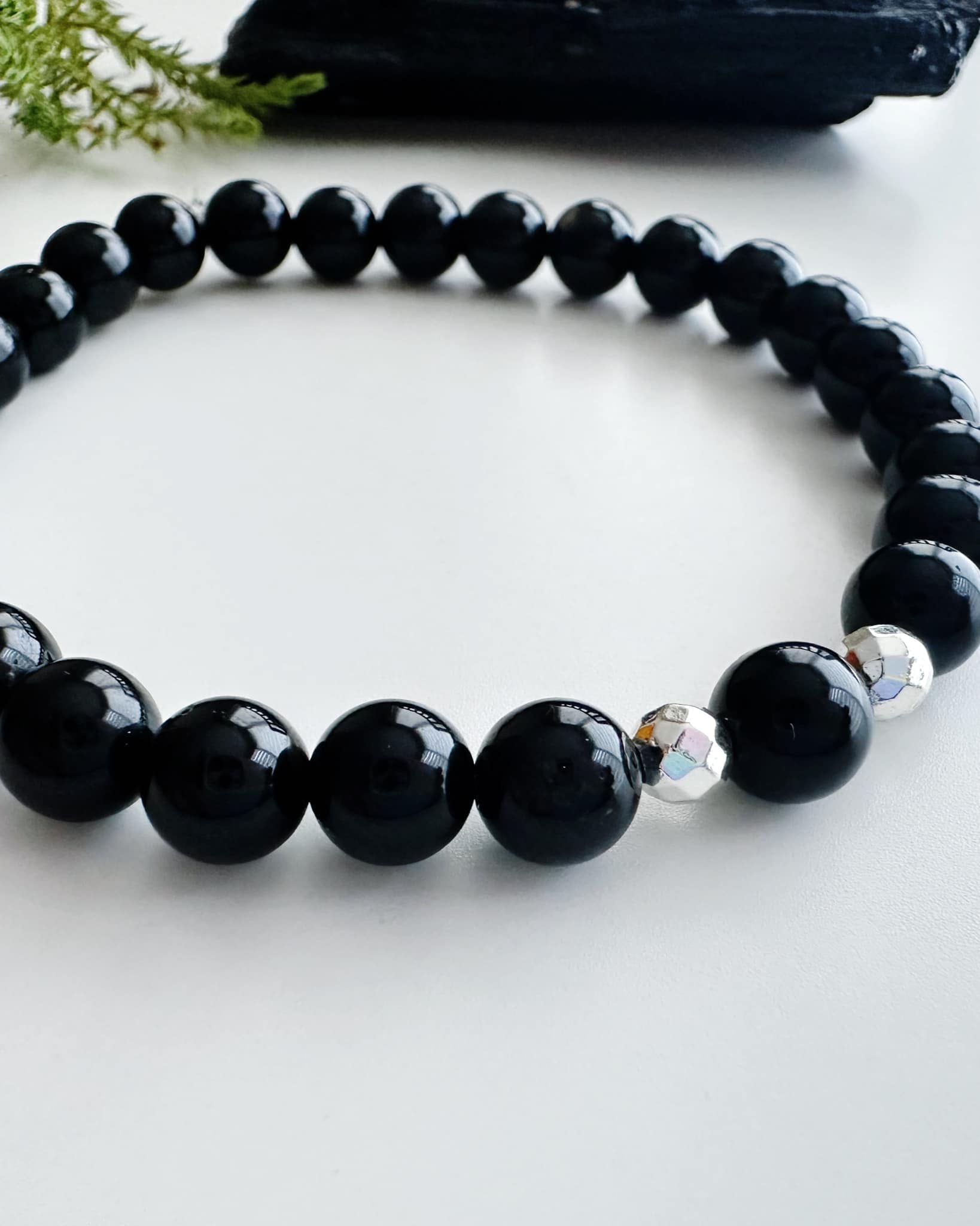 pulsera de piedra, piedras naturales, joyas de piedras naturales, joyas de piedra, joyas mujer, joyas para mujer tiendas de joyas espirituales, joyas de turmalina, pulsera de piedras naturales, pulsera de turmalina, turmalina negra, piedra turmalina negra, joyas de piedra turmalina, pulseras mujer piedras naturales